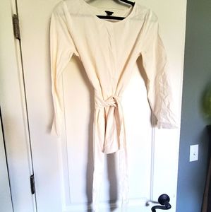 Classic scoop neck shirt with tie waist